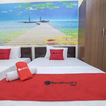 Reddoorz Near Hanoi Railway Station المظهر الخارجي الصورة