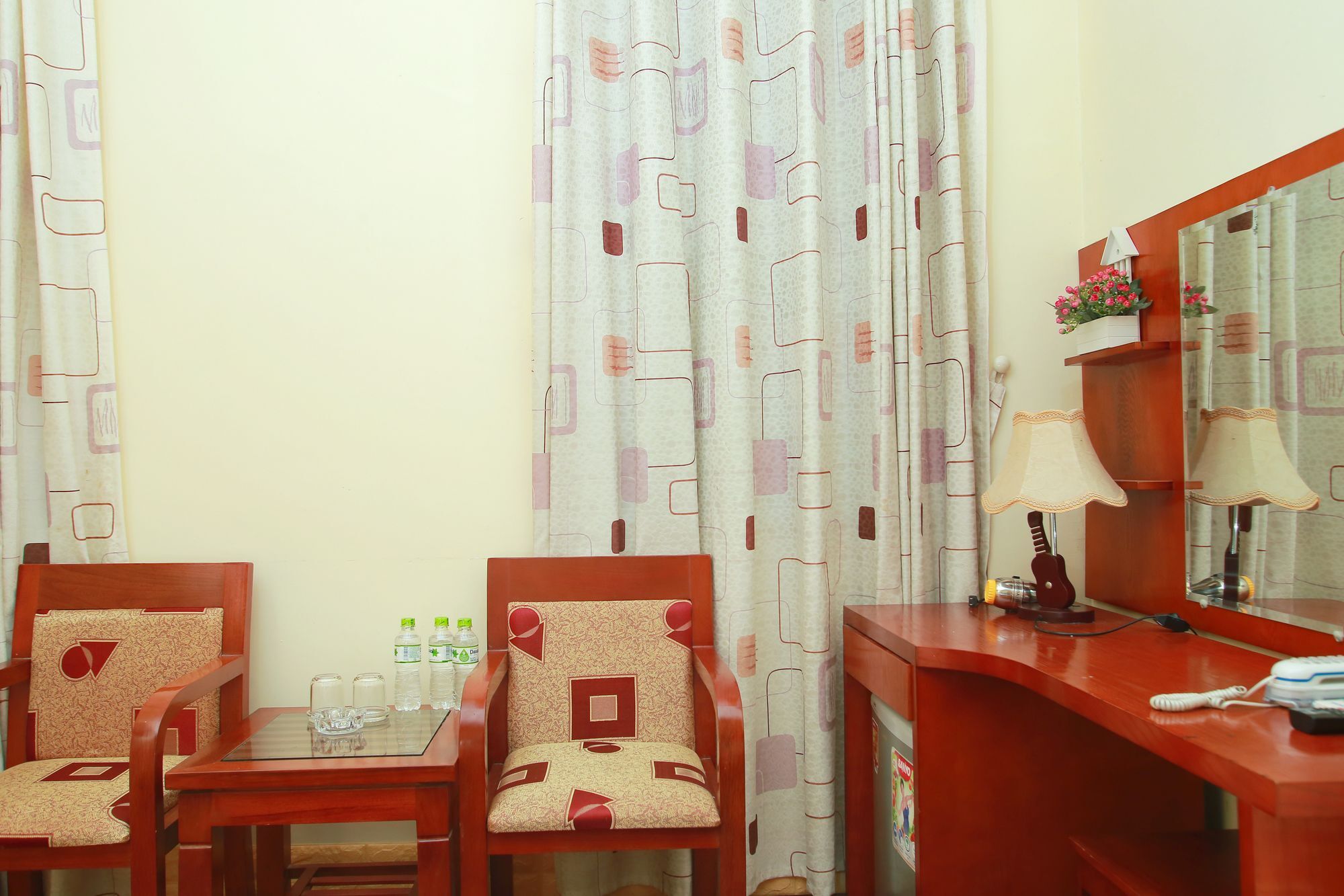 Reddoorz Near Hanoi Railway Station المظهر الخارجي الصورة