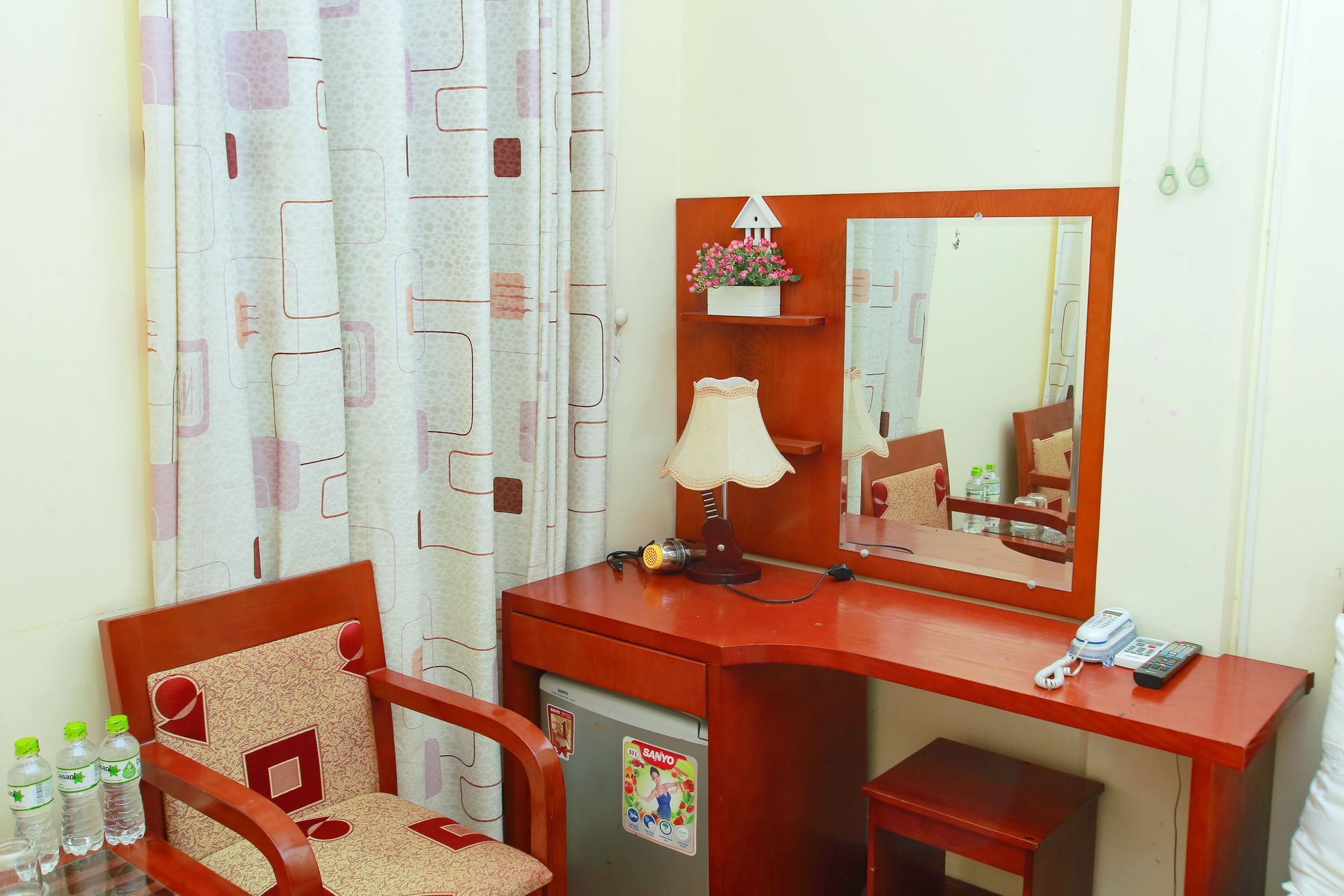 Reddoorz Near Hanoi Railway Station المظهر الخارجي الصورة