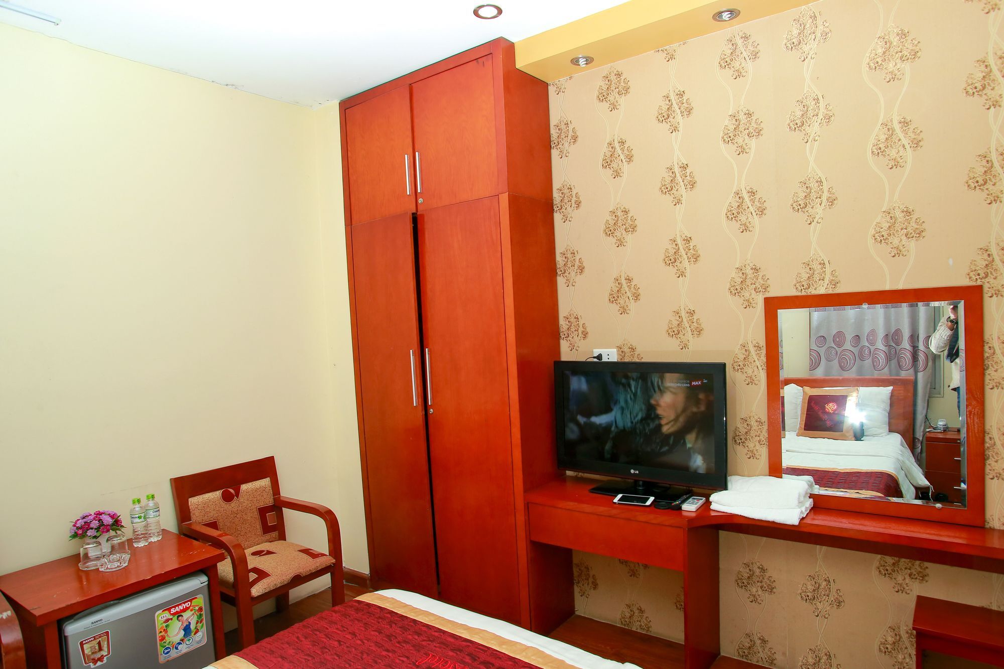 Reddoorz Near Hanoi Railway Station المظهر الخارجي الصورة