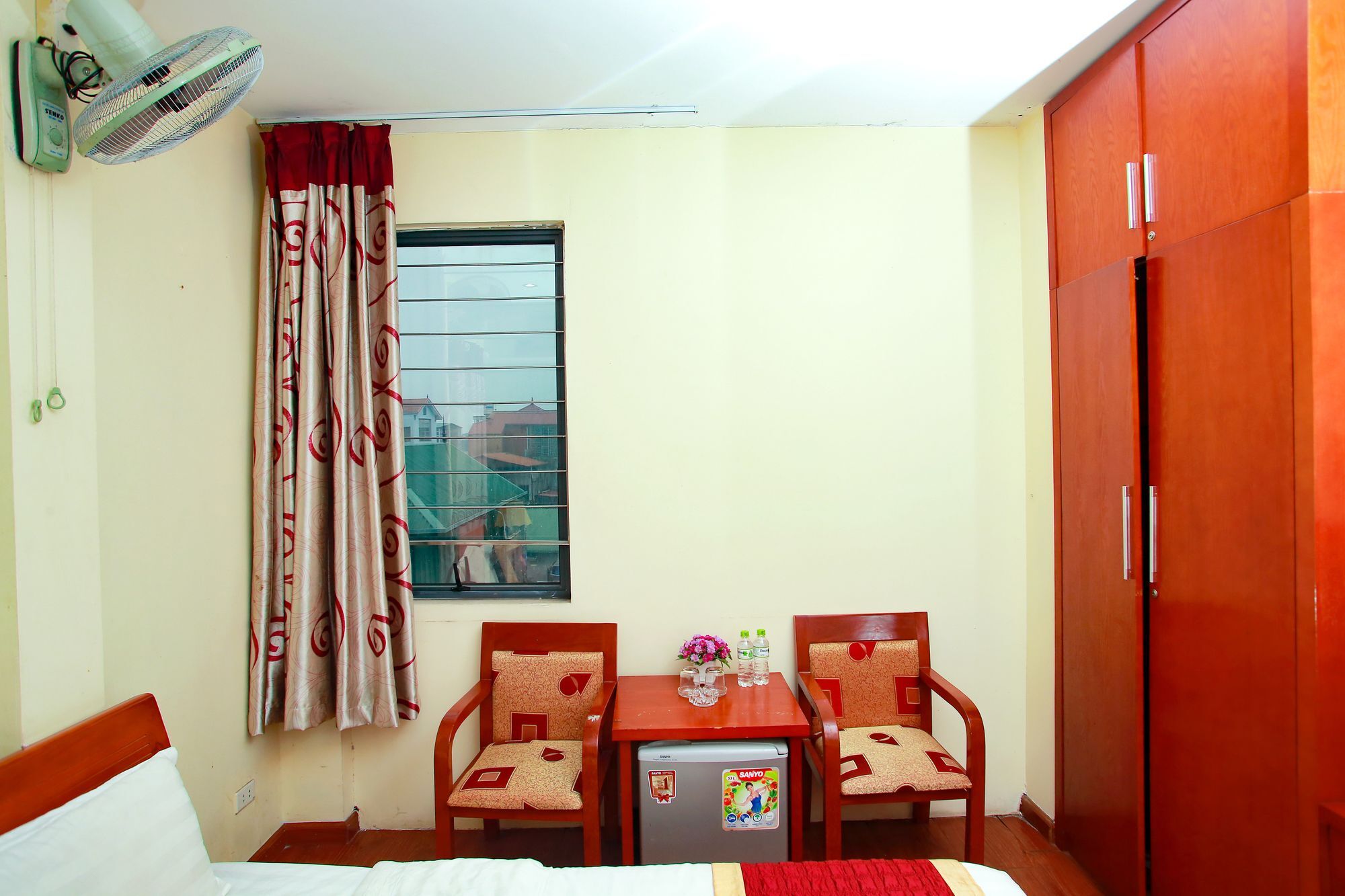 Reddoorz Near Hanoi Railway Station المظهر الخارجي الصورة