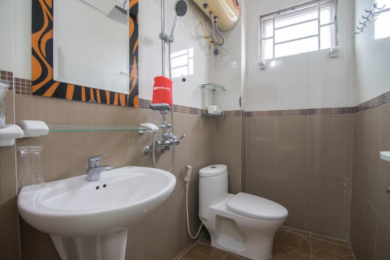 Reddoorz Near Hanoi Railway Station المظهر الخارجي الصورة